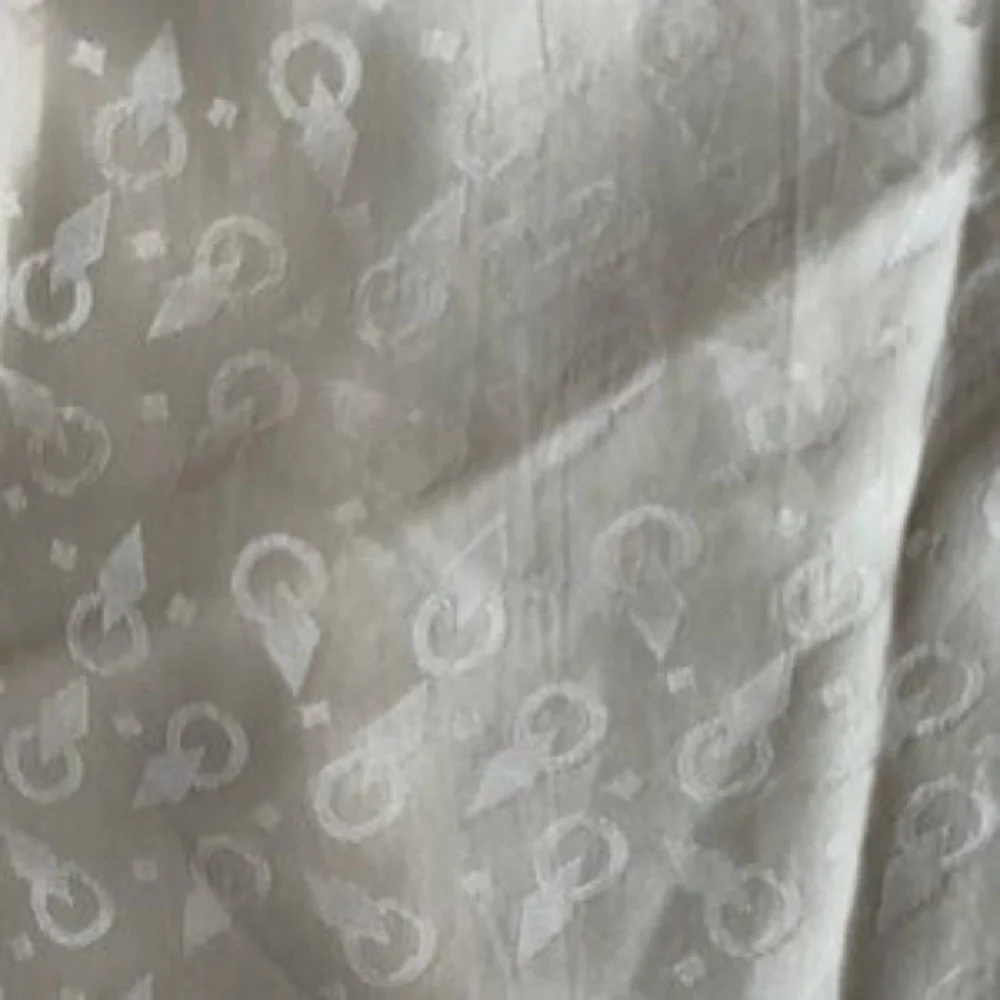 Classic Cream Floral Jacquard Scarf - Brand Unspecified